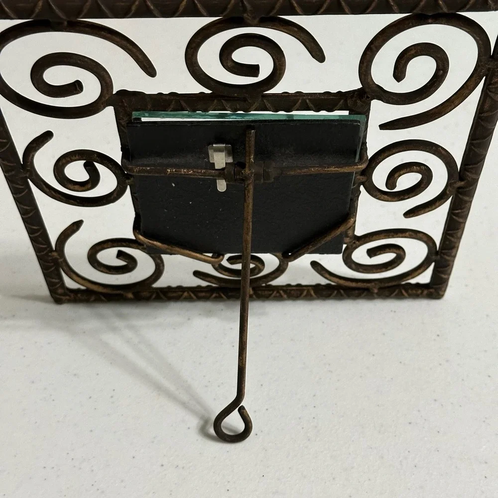 N/A square metal